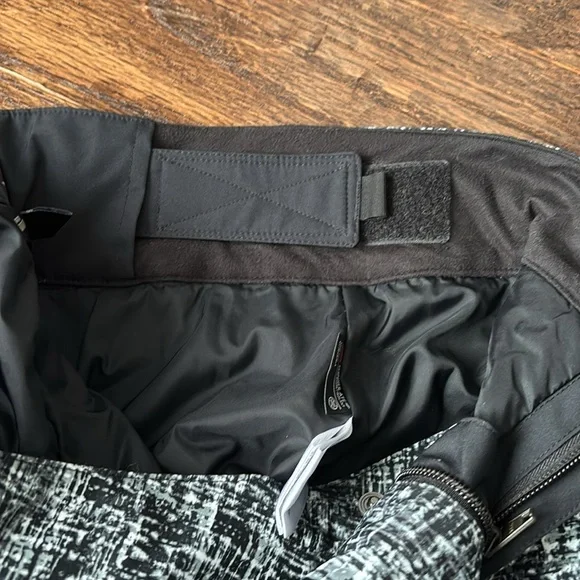 Women’s Obermeyer ski pants - Picture 4 of 6